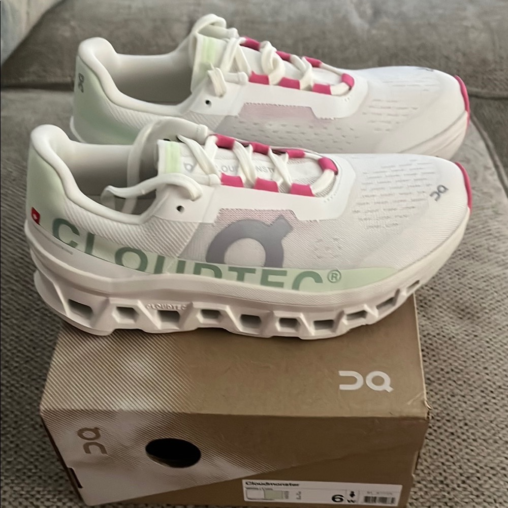 ON Running cloudmonster. Size 6